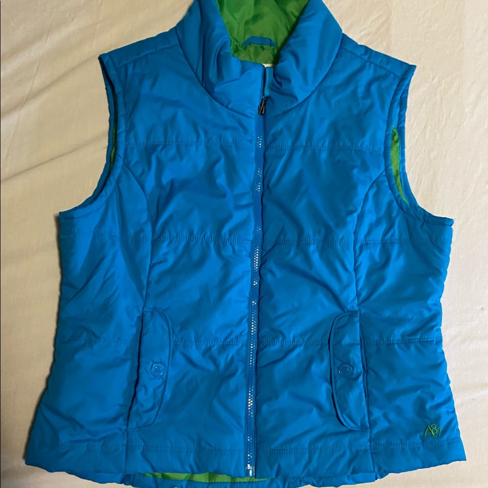 Aéropostale puffer vest blue and green children’s XL